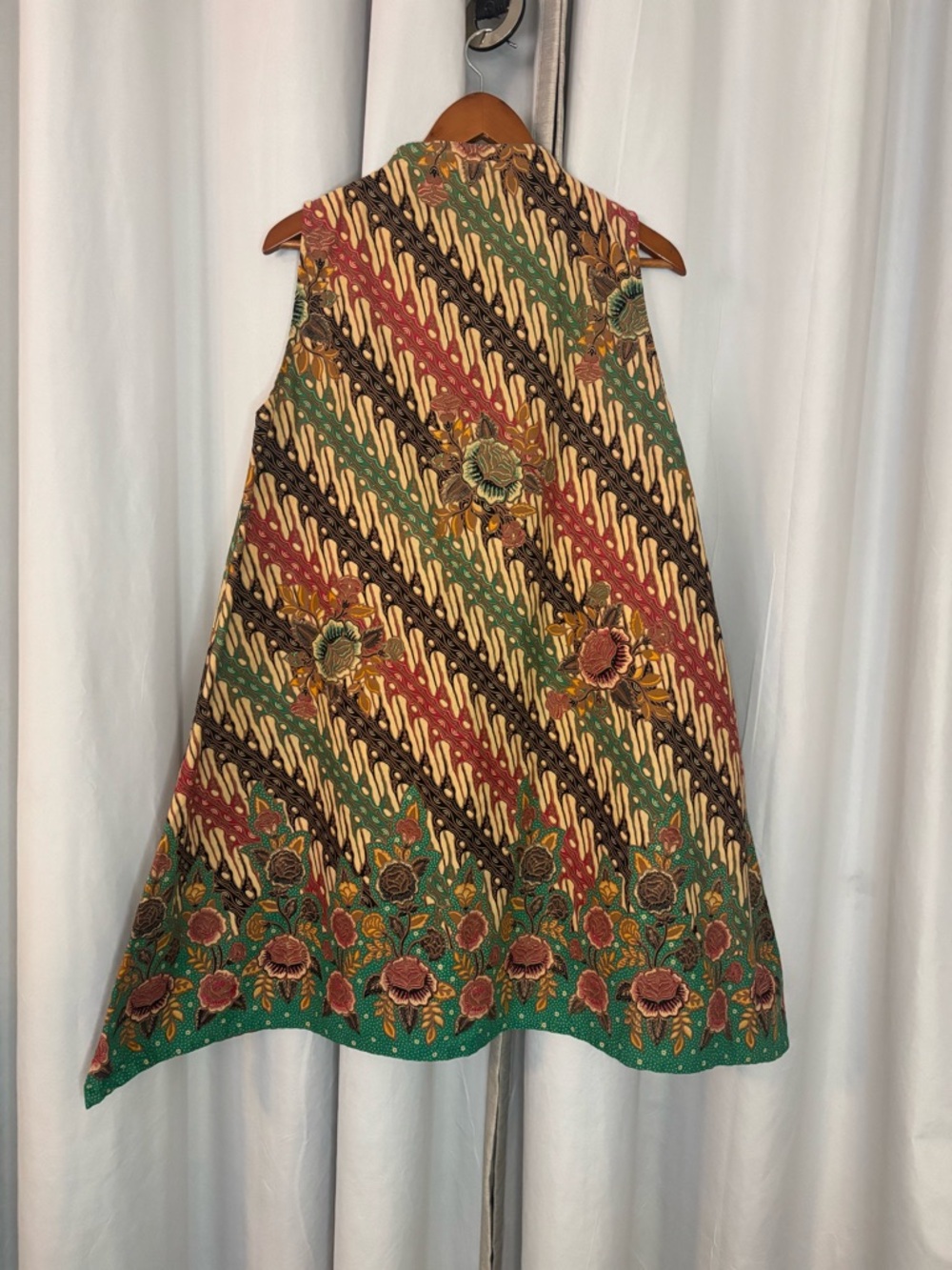 Batik dress or outer layer Size large - Picture 2 of 12